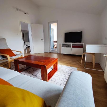 Apartment Lipa ロヴィニ エクステリア 写真