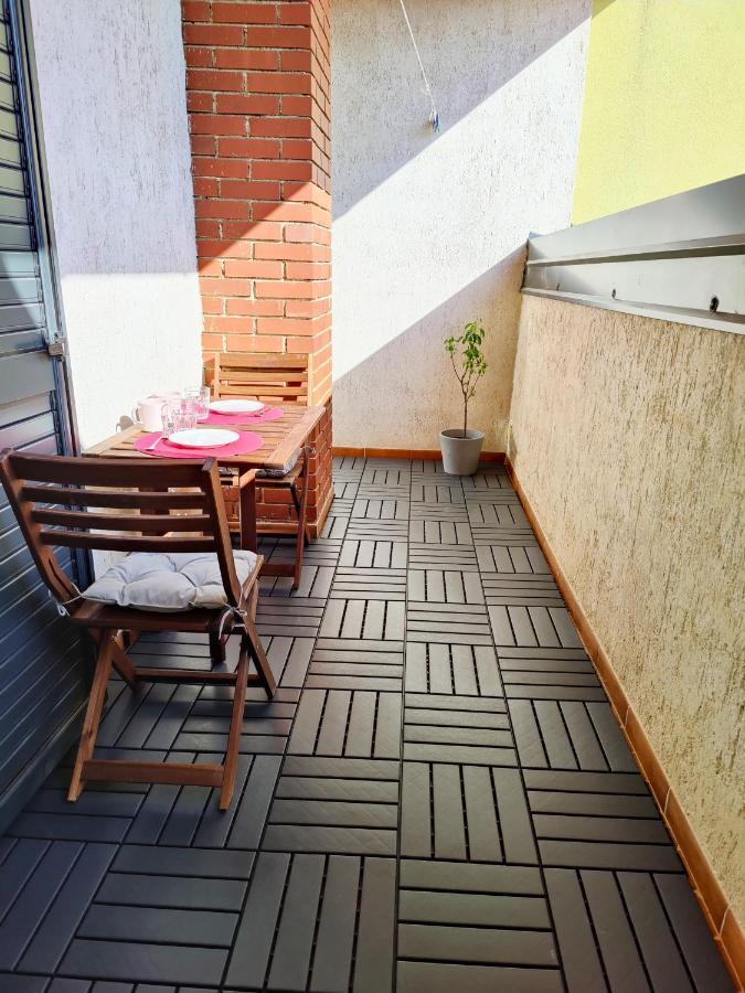 Apartment Lipa ロヴィニ エクステリア 写真