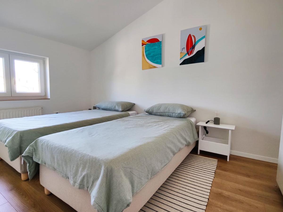 Apartment Lipa ロヴィニ エクステリア 写真